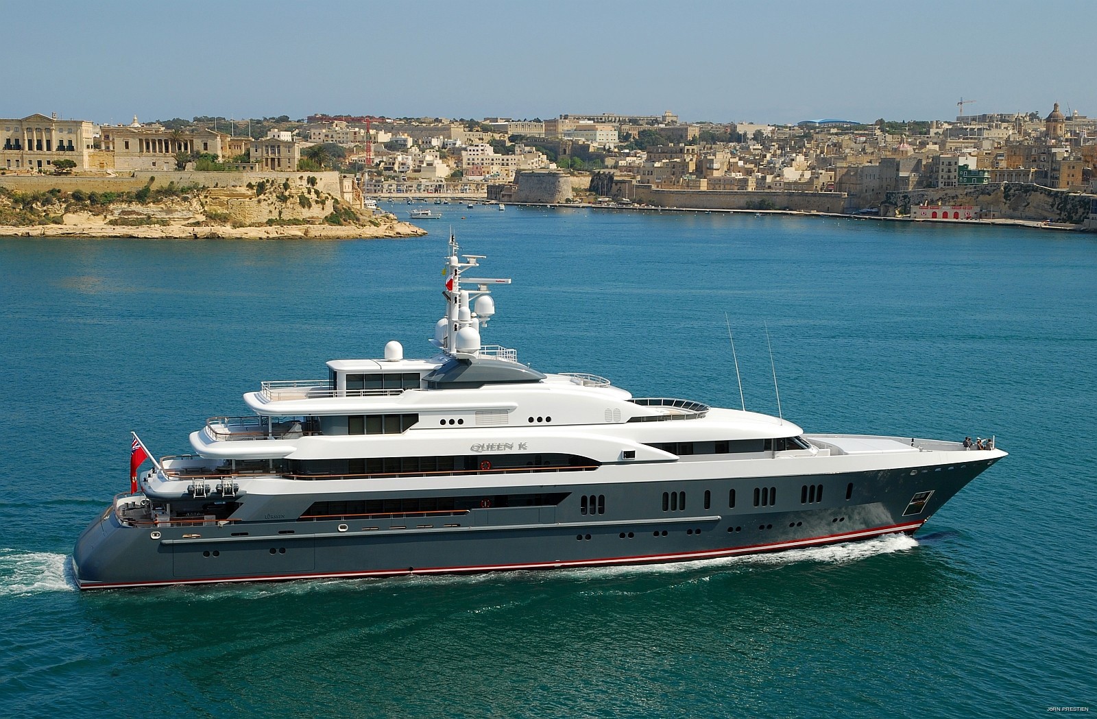 Yacht QUEEN K, Lurssen CHARTERWORLD Luxury Superyacht Charters